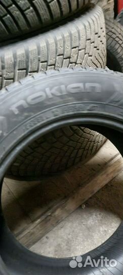 Nokian Tyres Hakkapeliitta 8 215/60 R16 99T