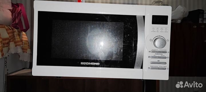 Микроволновая печь redmond