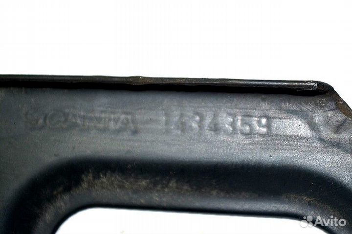 Кронштейн солнцезащитного козырька scania R-Series