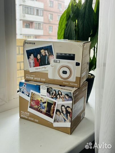 Новые Instax Wide 300 Toffee Fujifilm