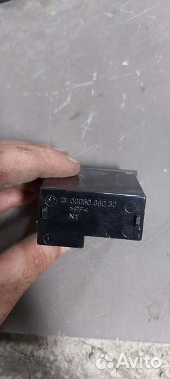 Пепельница на Mercedes w204