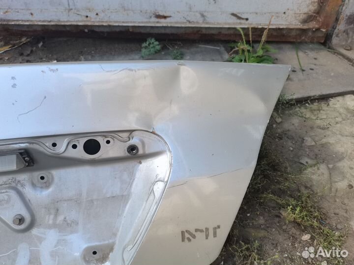 Крышка багажника на mitsubishi lancer 9