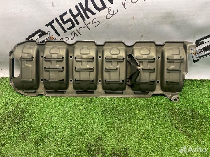 Маслоотражатель Mercedes-Benz Mercedes-Benz M104