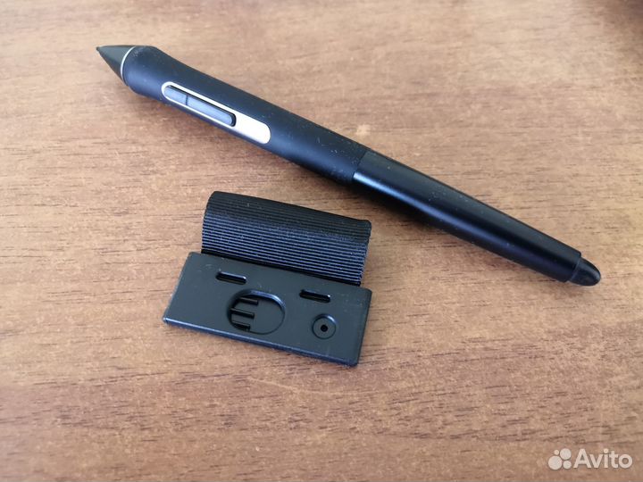 Графический монитор Wacom Cintiq 16