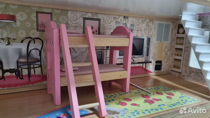 Домик кукольный с мебелью