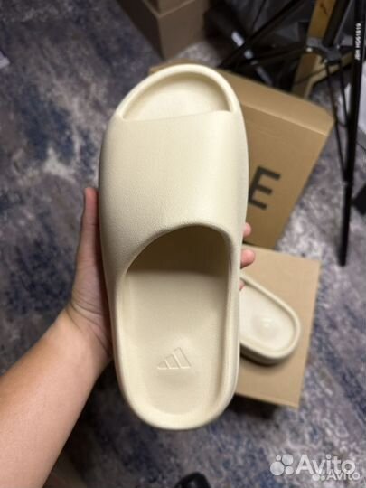 Тапки adidas Yeezy Slide (Новые)