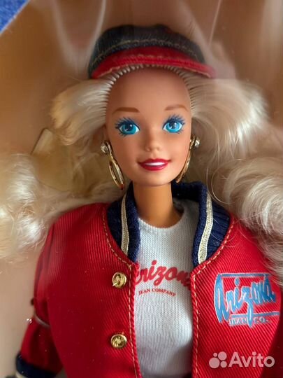 Barbie Arizona, School spirit, Walk Ameriса