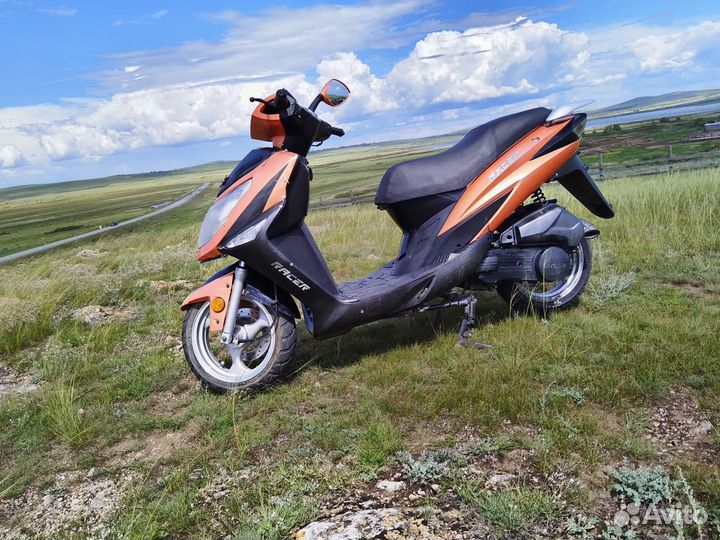 Продам скутер 150 кубов