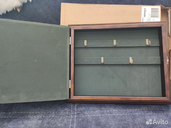 Ключница настенная из дерева