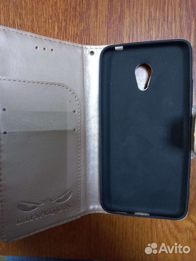 Чехлы на телефон