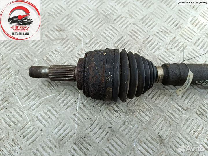 Полуось передняя левая б/у Renault Laguna II (2001-2007) 8200565217