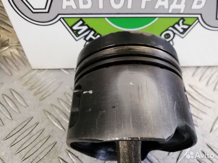 Поршень с шатуном 2.4 AAB VW Transporter T4