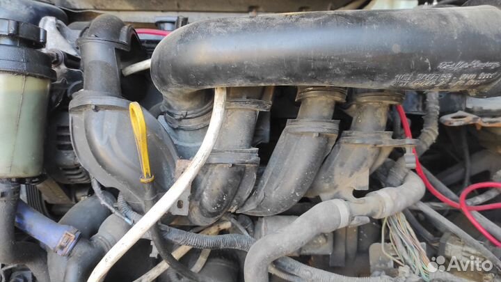 Коллектор впускной с двигателя 1.4 1,6 Fordfocus2