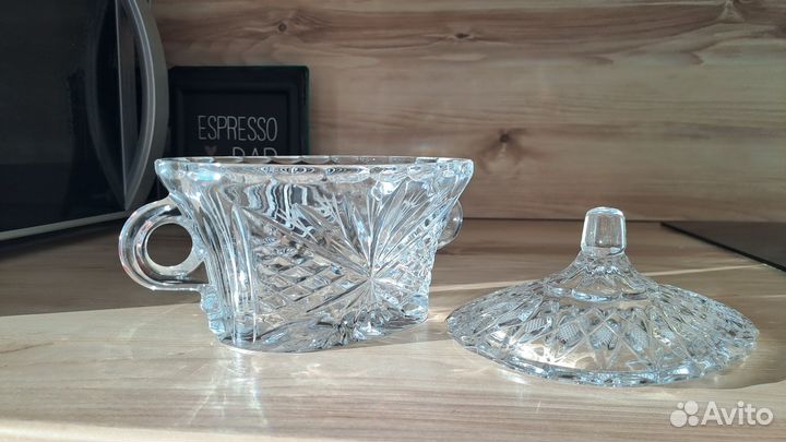 Ваза, конфетница, шкатулка из хрусталя