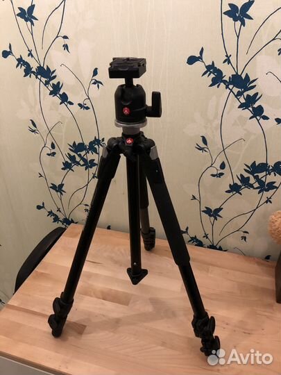 Штатив Manfrotto