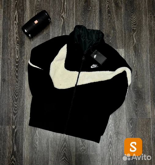 Куртка Nike новая
