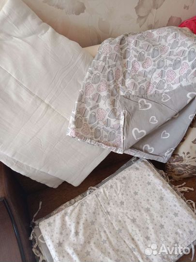 Комплект бортиков в детскую кроватку