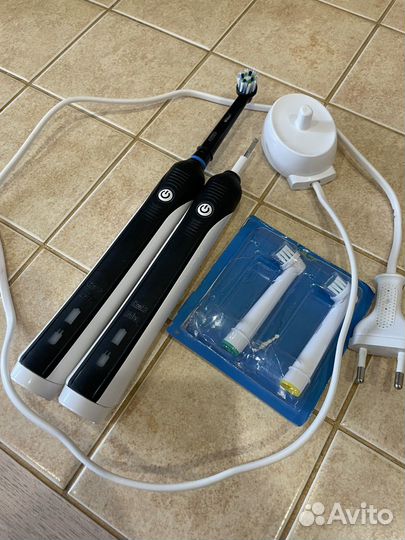 Oral b, ориоинал 2 электрические щетки
