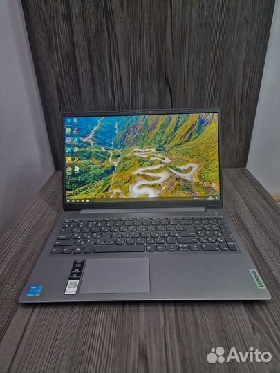 Новый Lenovo на шустром процессоре