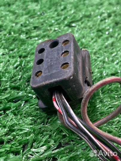 Фишка разъем Mercedes-Benz 190 W201 RP102989 1989