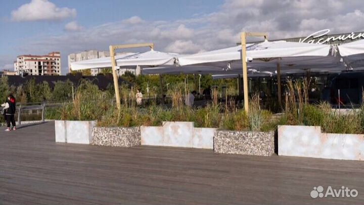 Уличный зонт для кафе