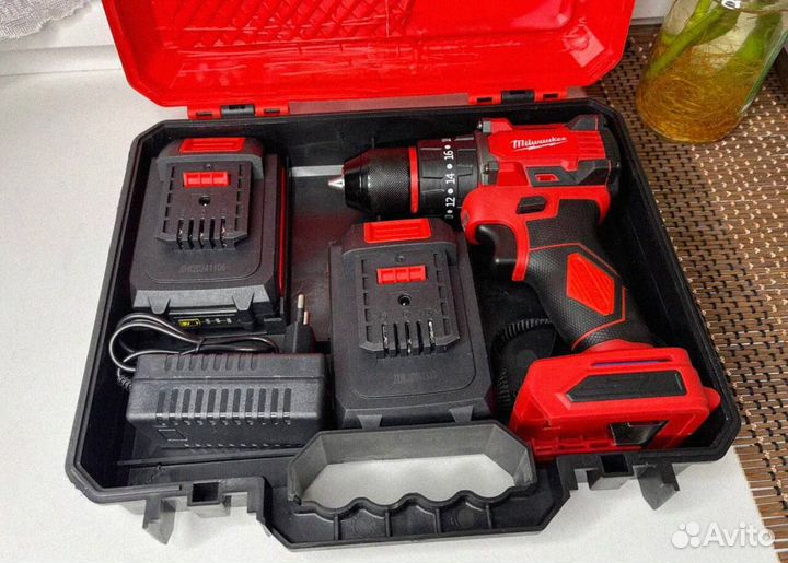 Шуруповерт (Абсолютно новый)