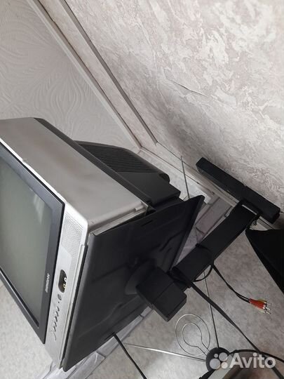 Телевизор бу с кронштейном