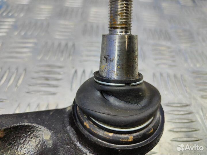 Рычаг передний левый Volkswagen Touareg 3.6 BHK