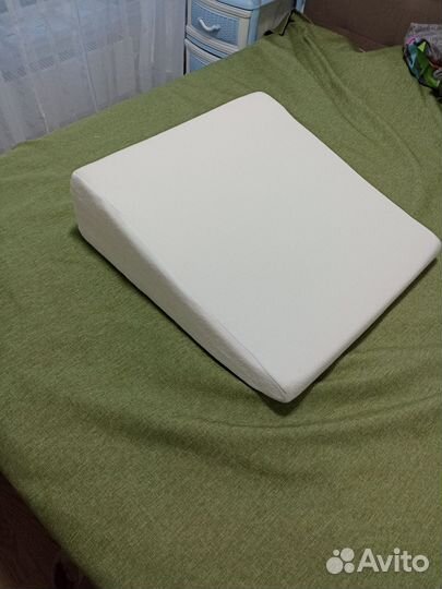 Подушка клиновидная