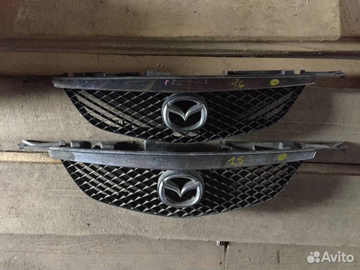 Решетка радиатора Mazda Premacy CP8W