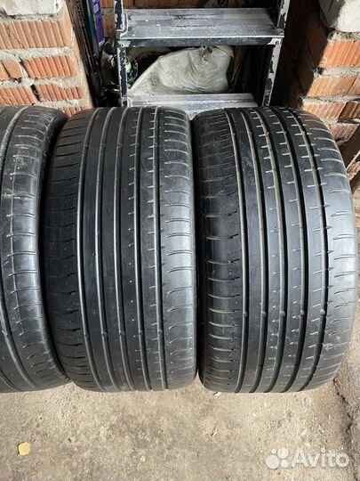 Accelera PHI 2 245/40 R20 и 275/35 R20