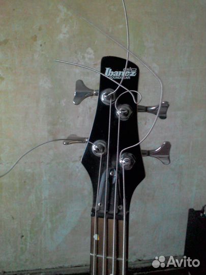 Бас-гитара 