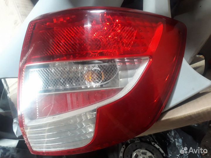 Фонарь задний правый LADA Granta 2011