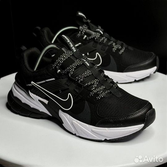 Кроссовки Nike V2K Run Runtekk black and white