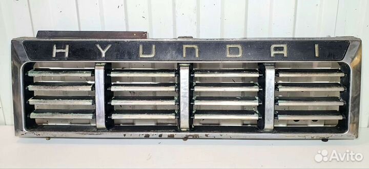 Решетка радиатора Hyundai Galloper I
