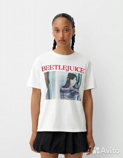 Футболка Beetlejuice x Bershka Дженна Ортега