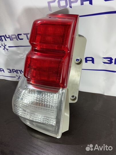 Фонарь задний Toyota Land Cruiser Prado
