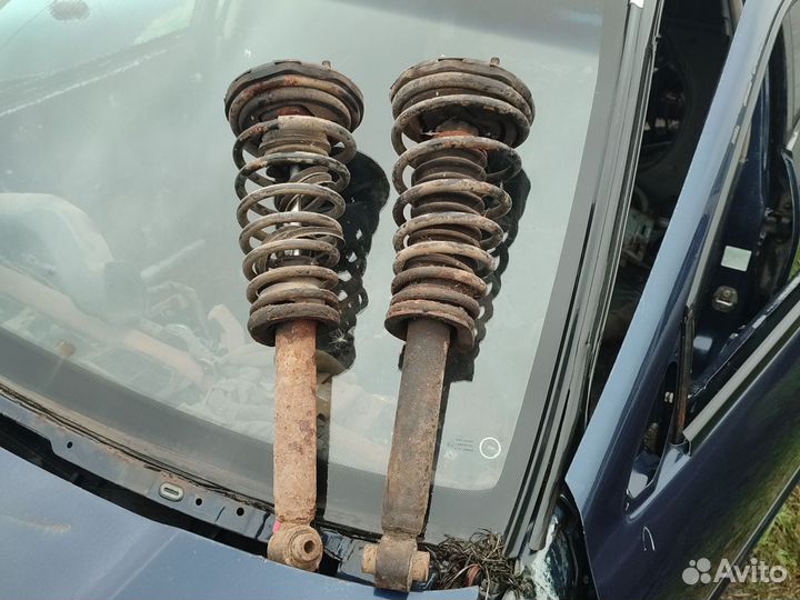 Nissan primera p10 стойки передние