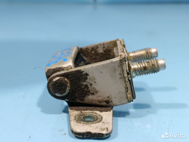 Петля крышки багажника для Kia Ceed 2007-2012