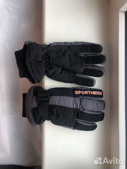 Горнолыжные перчатки