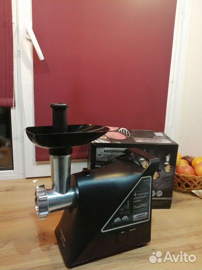 Электрическая мясорубка Redmond RMG - 1247