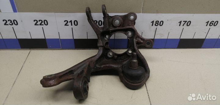 Кулак поворотный задний левый Avensis II 2003-2008