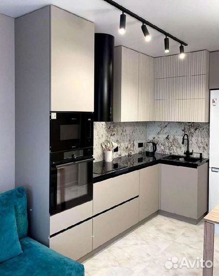 Встроенная кухня на заказ