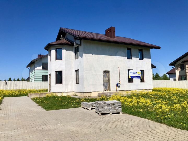 Коттедж 174 м² на участке 9 сот.