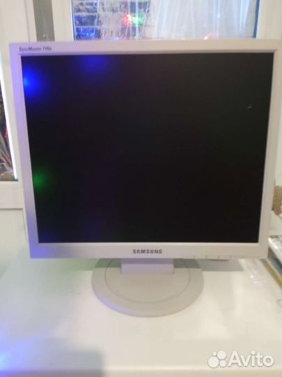 Монитор Samsung