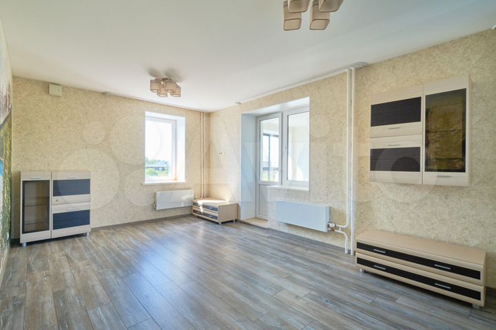 3-к. квартира, 93,3 м², 2/10 эт.