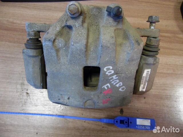 Суппорт передний правый Chevrolet Camaro