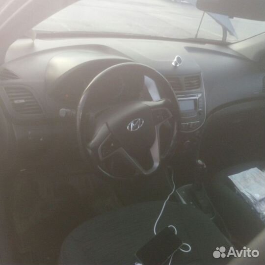 Hyundai Solaris 1.6 AT, 2015, 181 045 км