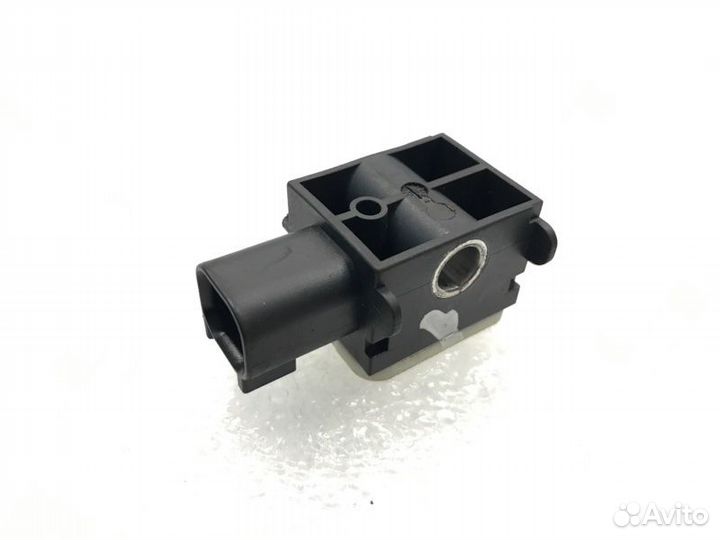 Датчик удара левый Ford Mondeo седан 2.3 2010