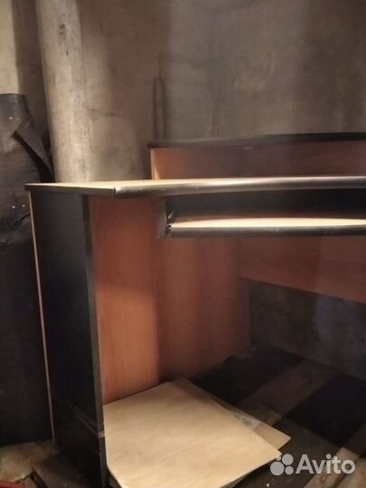 Компьютерный стол